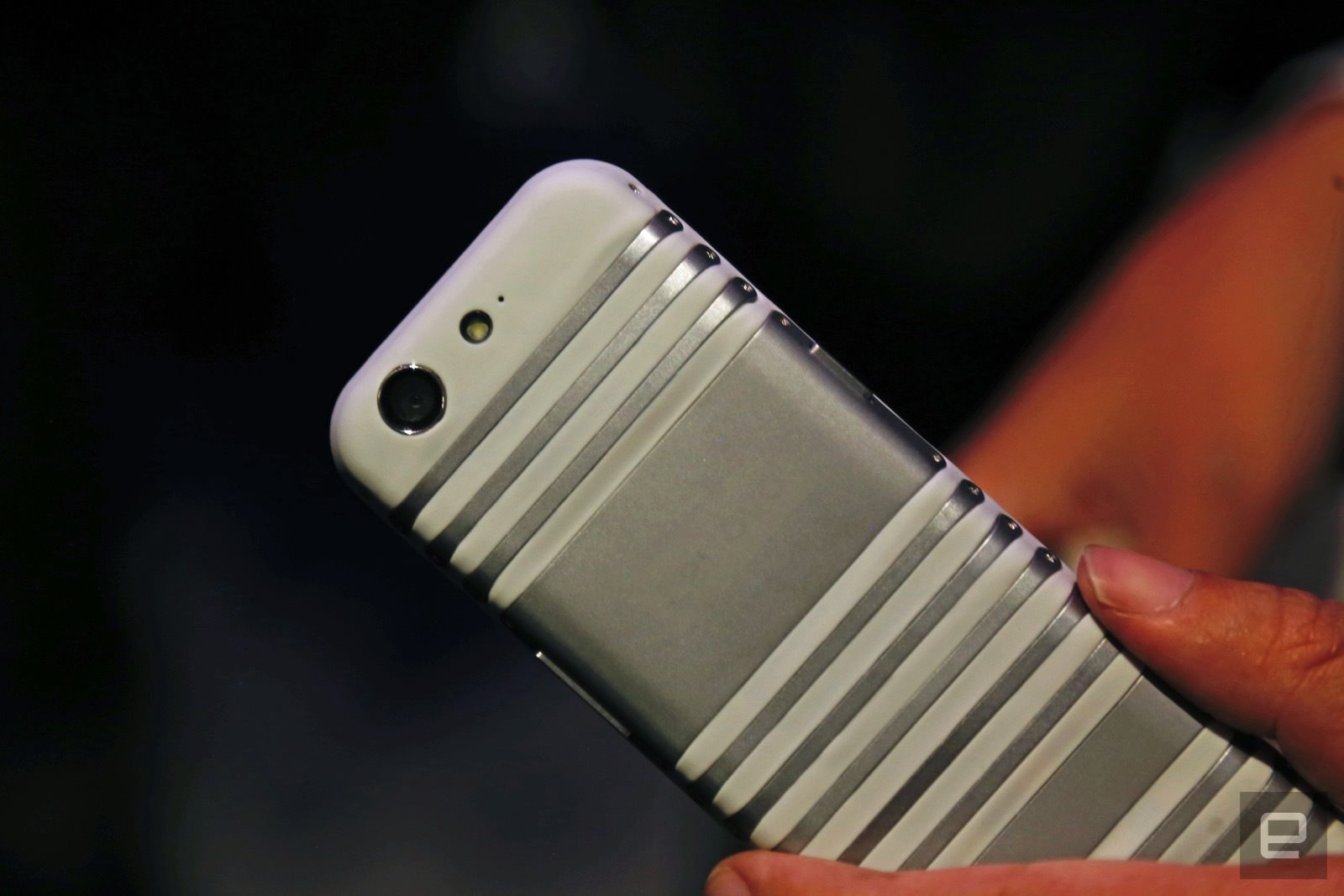 گوشی تاشدنی لنوو