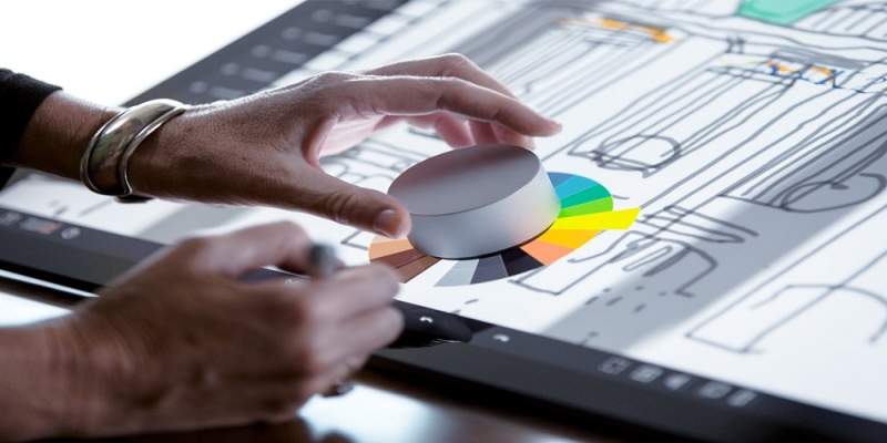 مایکروسافت از لوازم جانبی جدیدی به نام Surface Dial رونمایی کرد