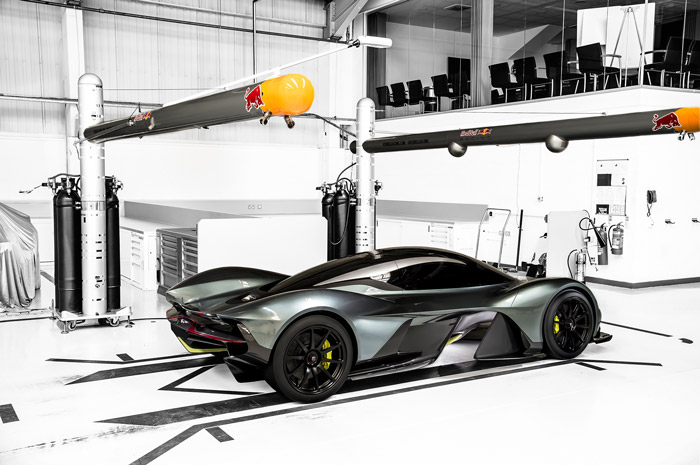 آستون مارتین